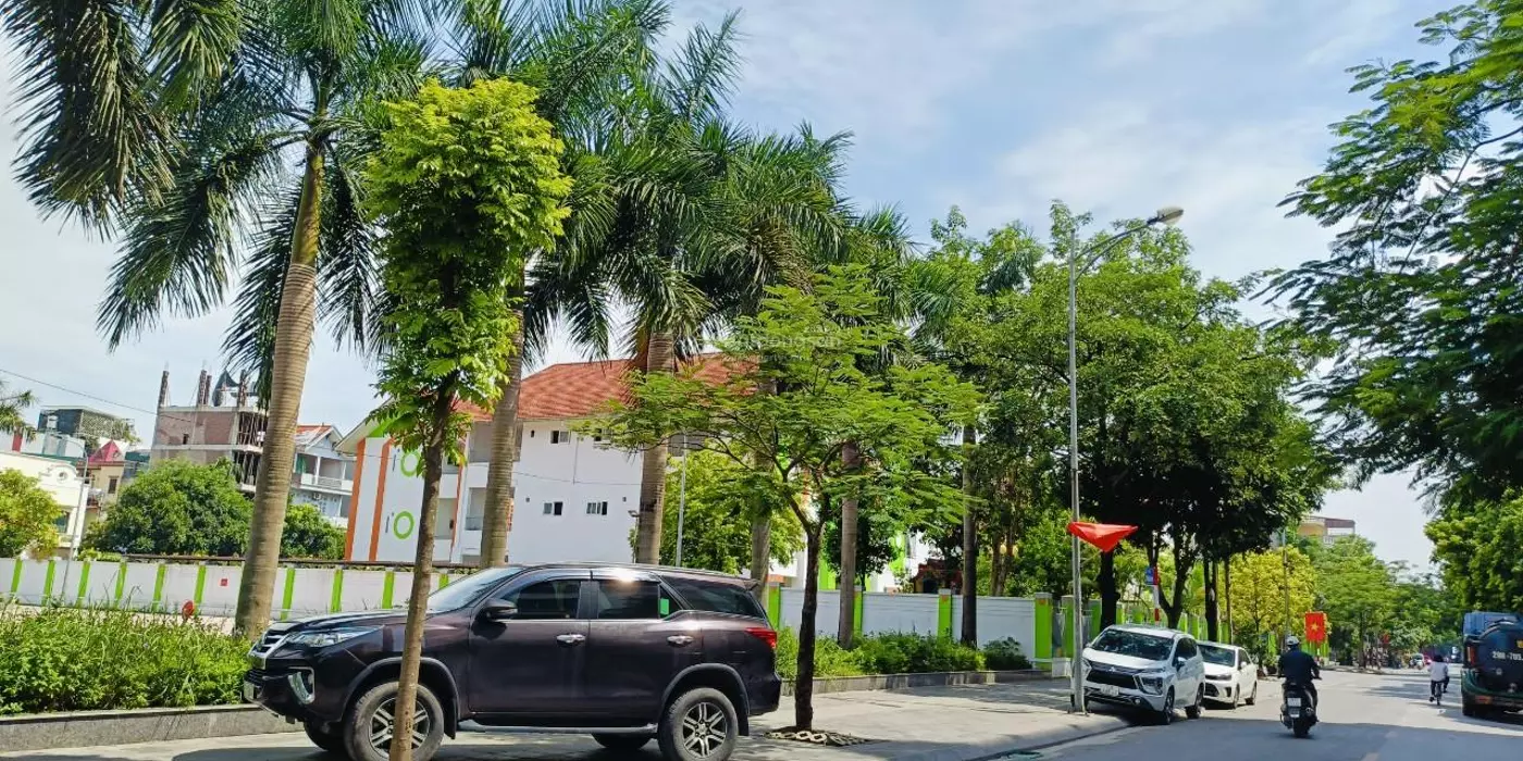Bán nhà Thượng Thanh Long Biên DT 65m2*5T giá 8 tỷ 350 lô góc ô tô mặt tiền quyền lực dân trí cao