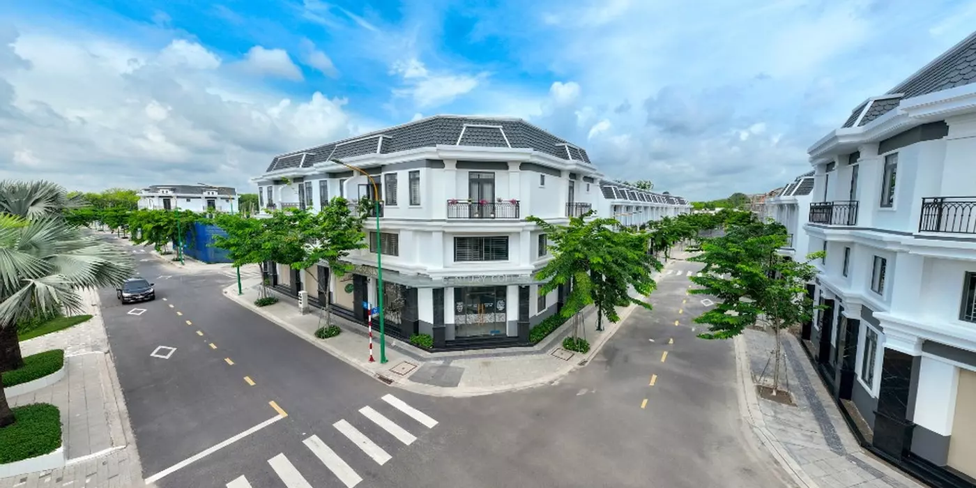 Anh Chị đang tìm mặt bằng kinh doanh nhưng chưa chọn được vị trí nào xin đừng lo. Hãy Liên Hệ :