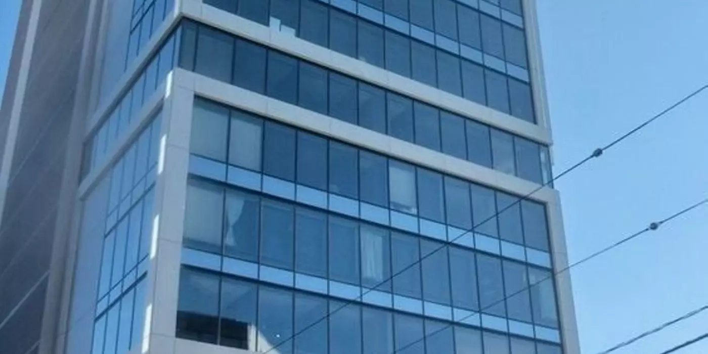 Building cỡ nhỏ – Trần Thái Tông – 3270m2 – 1 tầng – 70m mặt tiền – 920 tỷ.