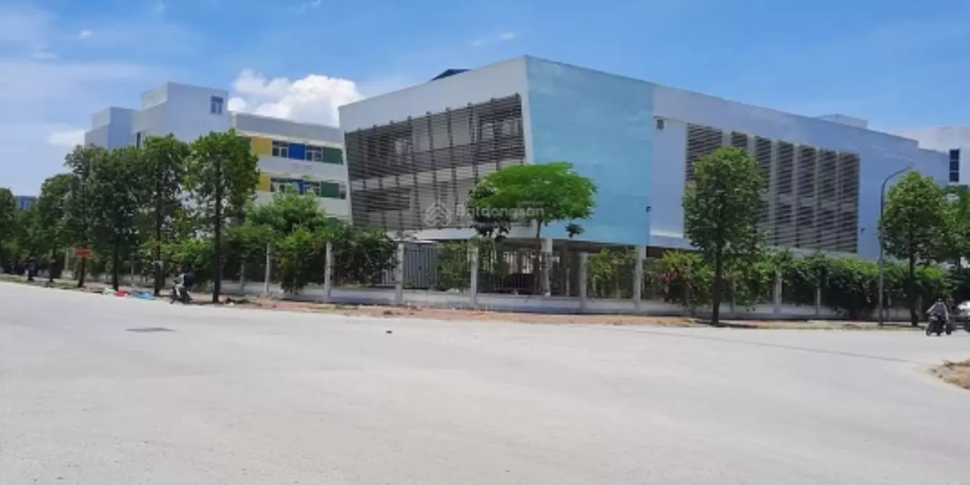 Bán đất Thượng Thanh, Long Biên DT 89m2 giá 12 tỷ 29 ô tô 7 chỗ vào đất vỉa hè 4m tiện ích bạt ngàn