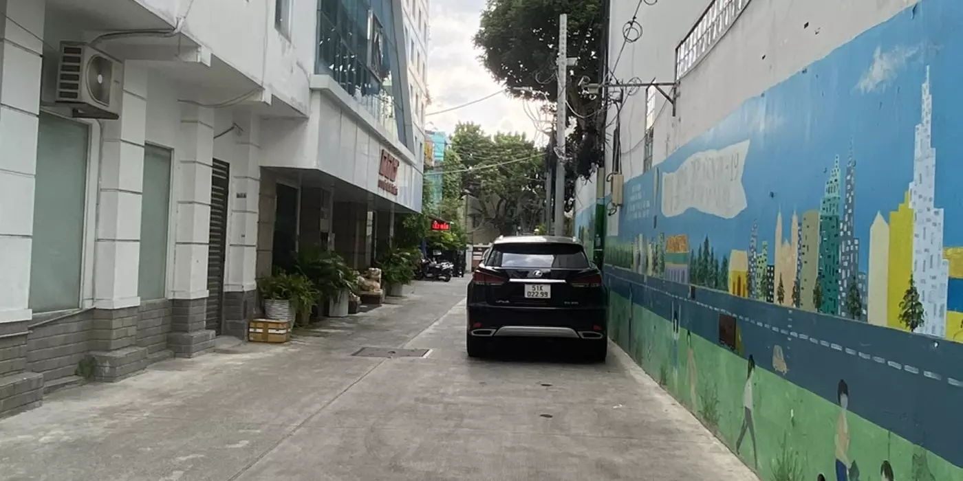Bán nhà HXT HINO RA VÔ THOẢI MÁI Nguyễn Kiệm Phú Nhuận, 4 tầng, giá 7  tỷ. Nhà đẹp