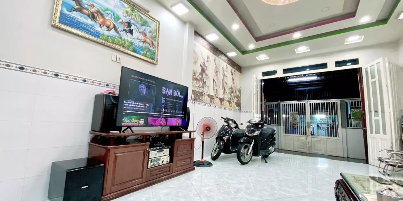 BÁN NHÀ ĐẸP HẺM OTO NGUYỄN HỮU THỌ,Q7 ,gần 100M2 - NHỈNH 6 TỶ.