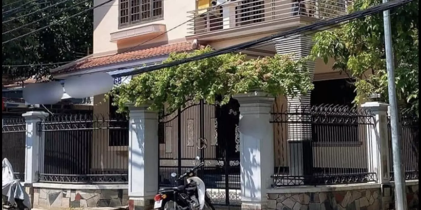 Cho thuê Lô góc 2 mặt tiền nhà 2 tầng nội thành TTTP Huế
