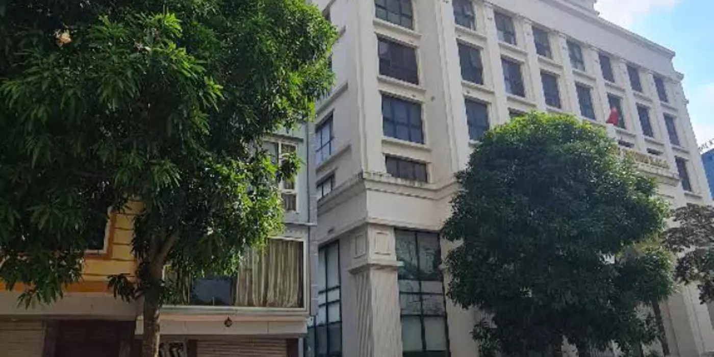 CHỦ CẦN TIỀN , BÁN NHANH CĂN NHÀ MỚI 7 TẦNG 
VIEW SÔNG – PHÂN LÔ – KINH DOANH – CHÂN CHUNG CƯ