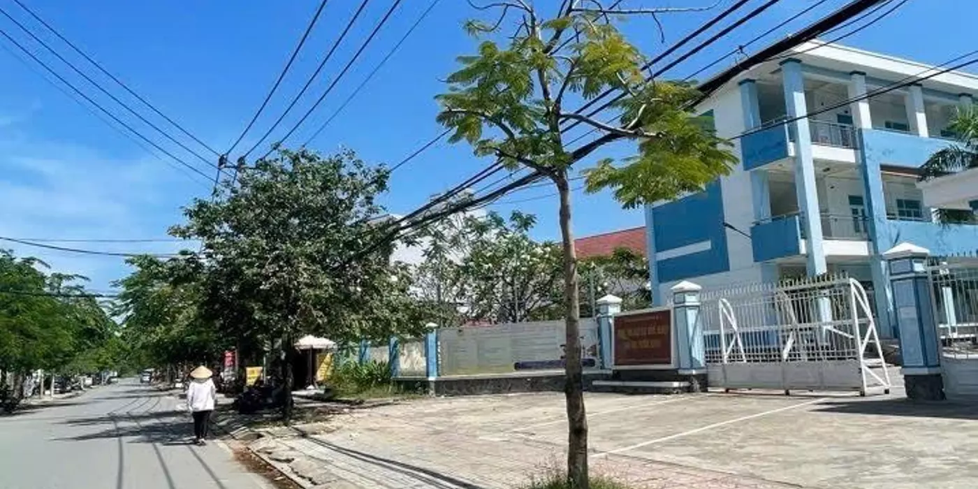 Bán LÔ ĐẤT 96m2, GIÁ CHỈ 2.7 TỶ - NGAY CHỢ NHƠN ĐỨC & TRƯỜNG QUỐC TẾ MỸ , CÁCH ĐẠI HỌC TÀI NGUYÊN