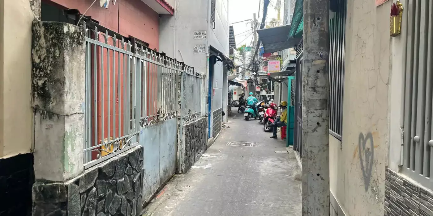 bán nhà ĐƯỜNG HOÀNG DIỆU, TRUNG TÂM Q4 - NGANG KHỦNG 4,67M GIÁ MỀM