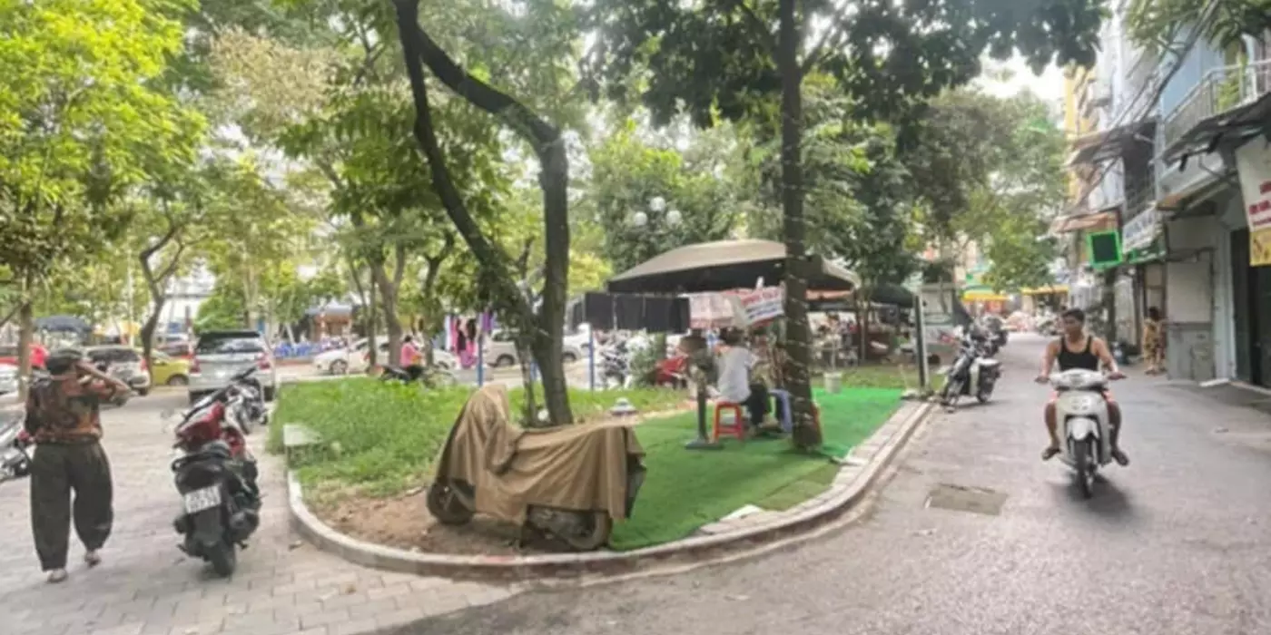 Bán nhà phân lô Hàm Nghi, 66m2 4T view công viên, tiện kinh doanh, để ở quá đẹp