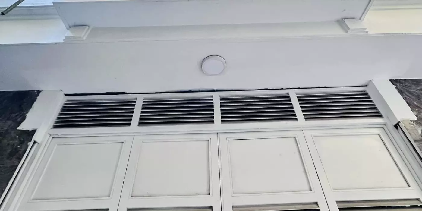 BÁN NHÀ HOÀNG QUỐC VIỆT_LÔ GÓC 3 THOÁNG_GẦN PHỐ_NGÕ TO_FULL NỘI THẤT