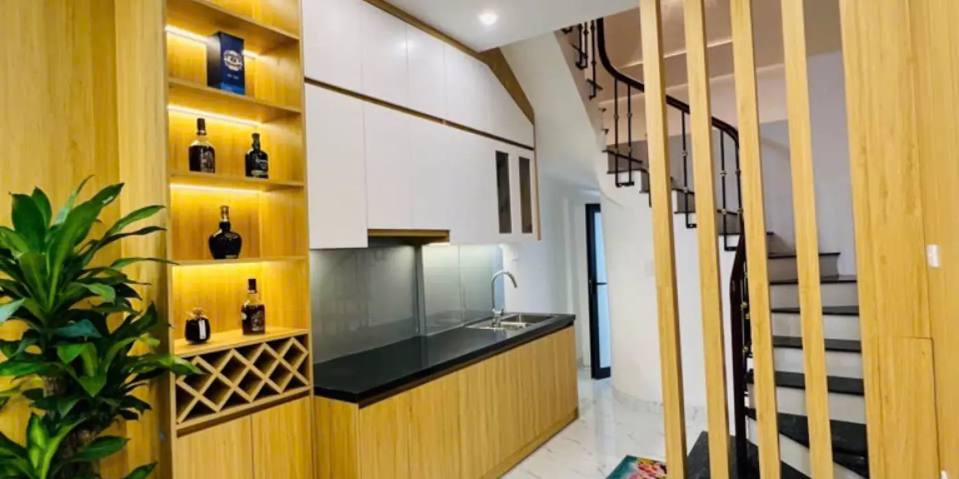 NHÀ ĐẸP  Quan Nhân  5 TẦNG; NGÕ THÔNG 3 GÁC; GẦN HỒ; GIÁ NHỈNH 4 TỶ