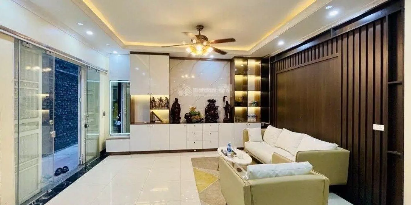 Bán nhà Nguyễn Sơn, Long Biên - 73m2 - 5T - 9,3 tỷ - ô tô đỗ cửa, nhà đẹp, ô chờ thang máy