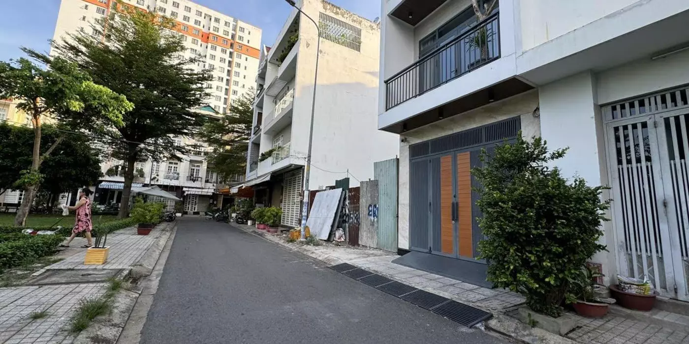 QUẬN 8, BÙI MINH TRỰC - NHÀ NHỈNH 4 TỶ - HẺM XE HƠI - KẾ KDC BÔNG SAO XỊN XÒ - HẺM TRƯỚC NHÀ GẦN