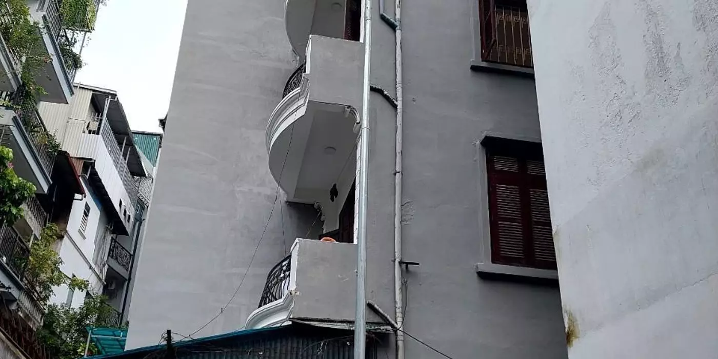 CHỦ NGỘP BANK CẦN BÁN GẤP - QUAN NHÂN 78M2 3 THOÁNG CÁCH PHỐ 20M