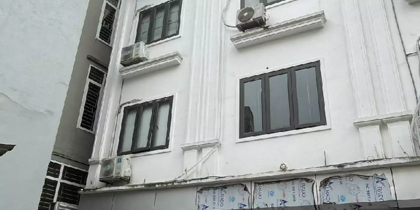 NHÀ PHỐ LỤA - GẦN TRƯỜNG - SÁT CHỢ 33M2 x 5TẦNG