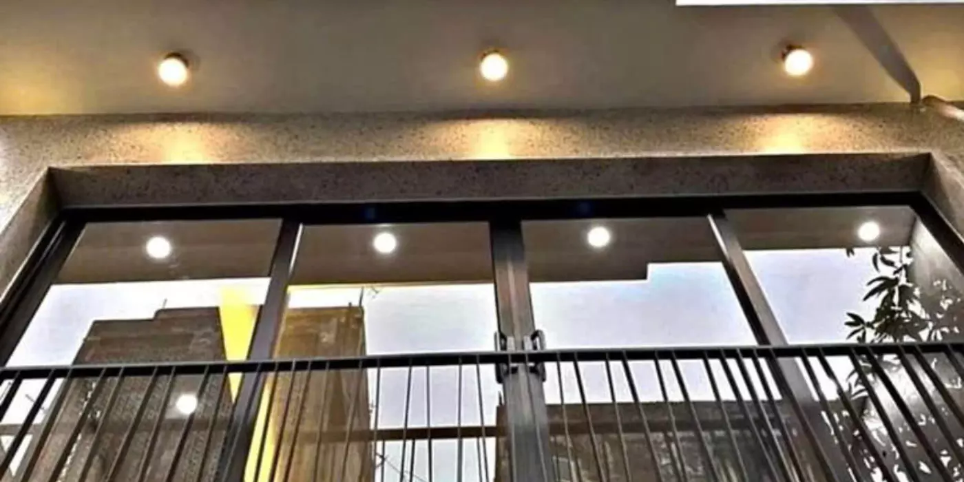 BÁN NHÀ TRÍCH SÀI 68m2 - 7 tỷ - LÔ GÓC - NGÕ THÔNG - 30m OTO ĐỖ - DÂN TRÍ CAO
