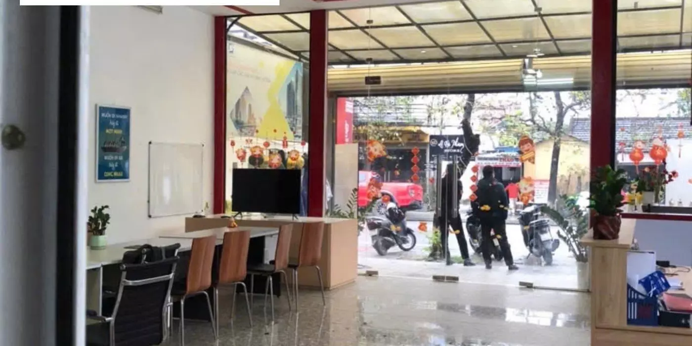 Cho thuê mặt bằng kinh doanh 2 tầng đường TRƯỜNG CHINH giá tốt