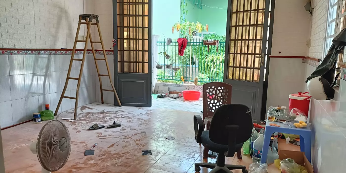152. Nhà 2 Góc Mặt Tiền 5 Triệu 2 Phòng Ngủ Khu Dân Cư 3A(Đang Sơ Bê Lại)