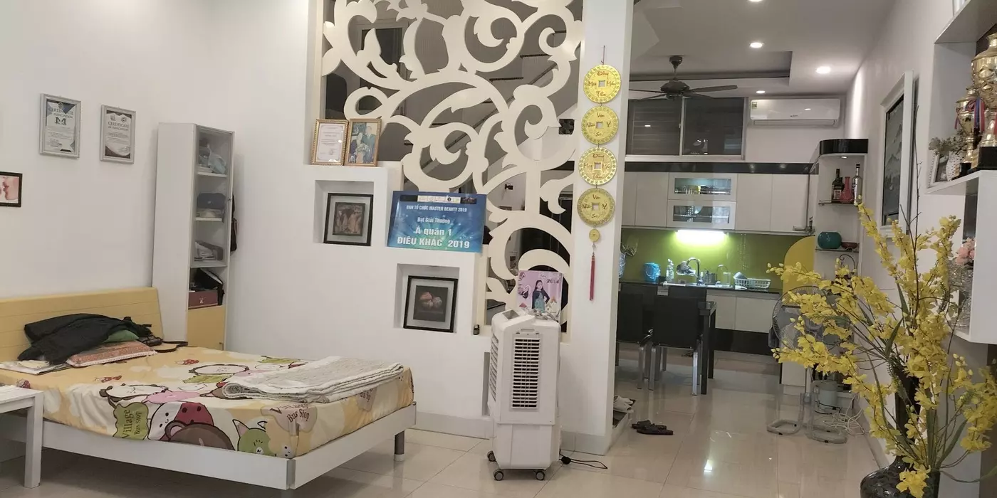 Bán nhà 65m NG V  Cừ, Long Biên, MT 5,2m , 8,5ty ,oto ,KD