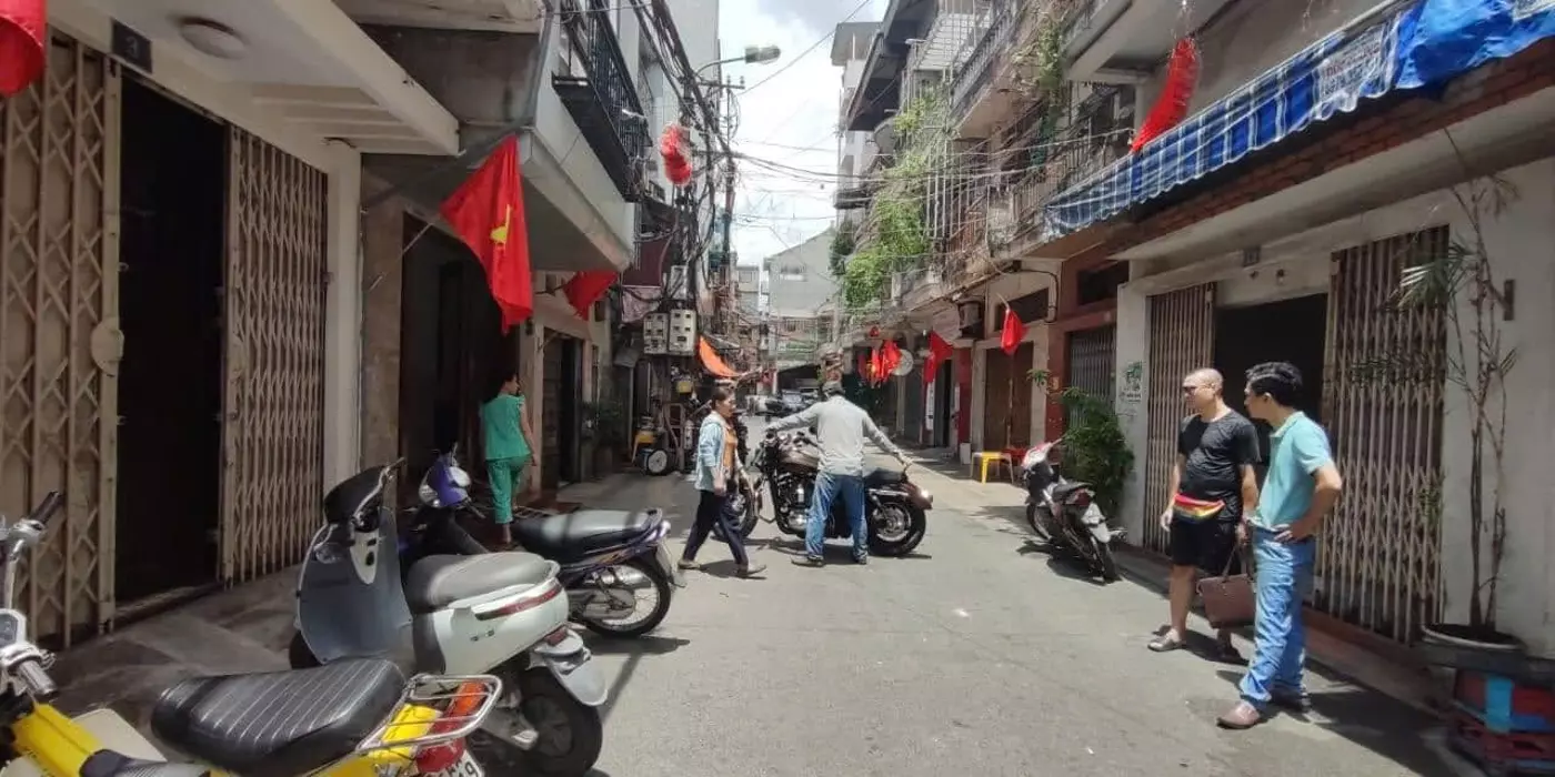 Bán nhà phố Minh Khai, Hai Bà Trưng 40m, mt 4.3m. Giá: 12.6 tỷ