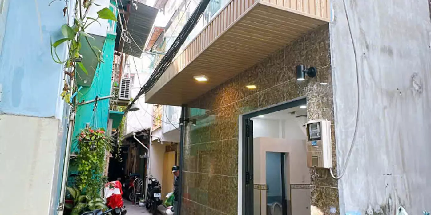 Ngang 4.3x3 m đúc2 tấmQ4 sổ hồng
hơn 1.2 tỷ