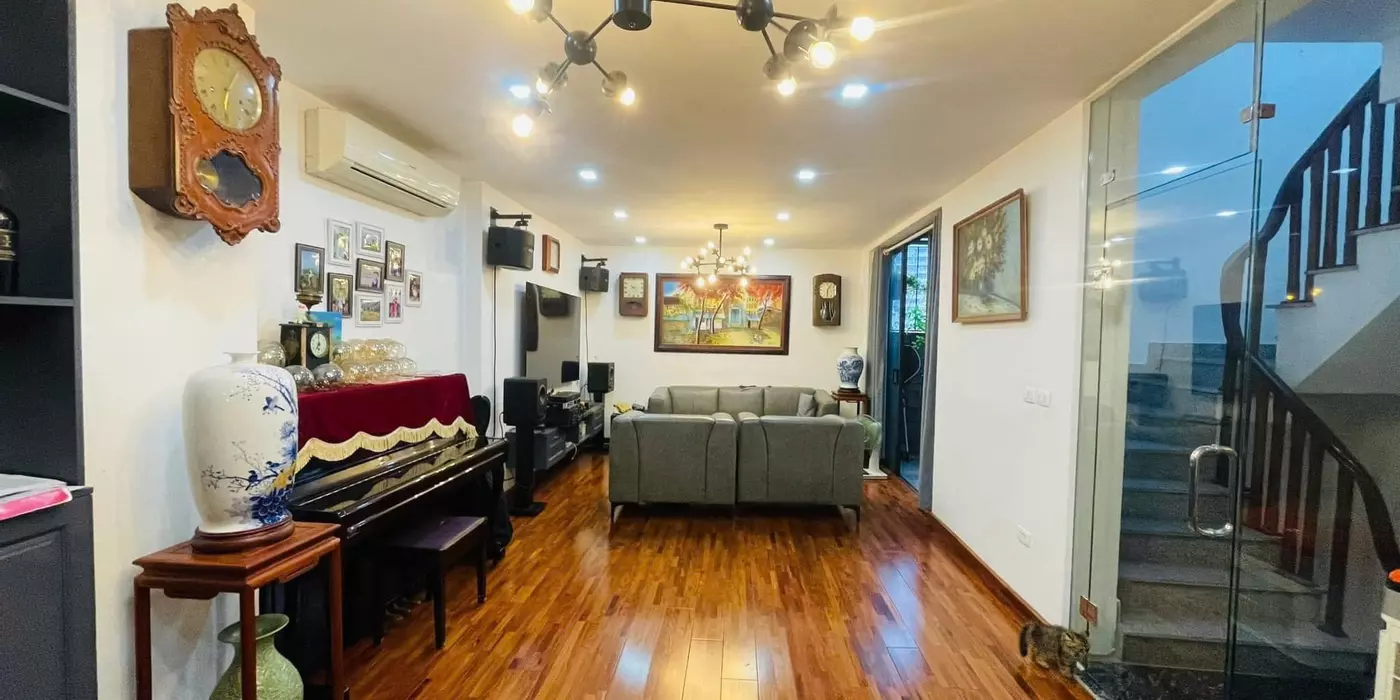Bán nhà Phố Phùng Chí Kiên – 80m2 x 7 tầng – Mặt tiền 8m bề thế - Ô tô qua nhà - Thang máy
