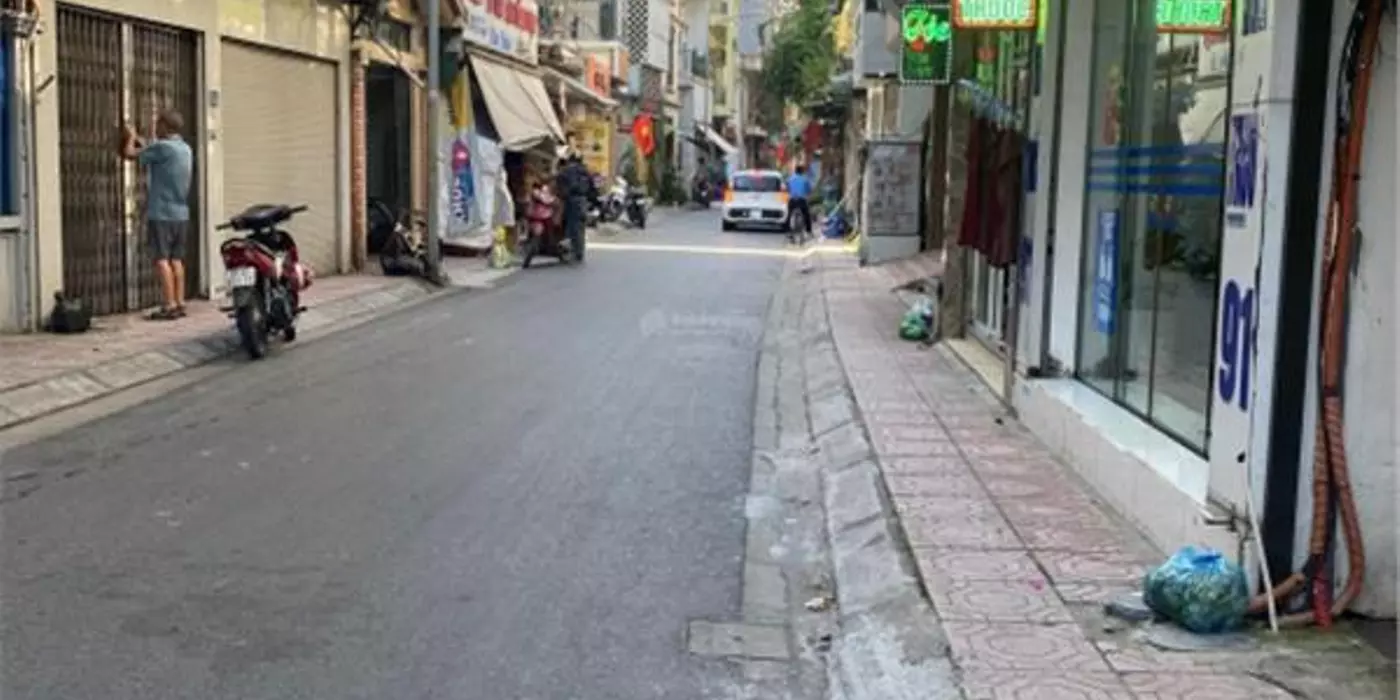Phải thật nhanh 36m2 Mặt tiền 6m Ô tô đỗ cửa Kinh Doanh Ngọc Lâm Long Biên Chưa tới 8 tỷ
