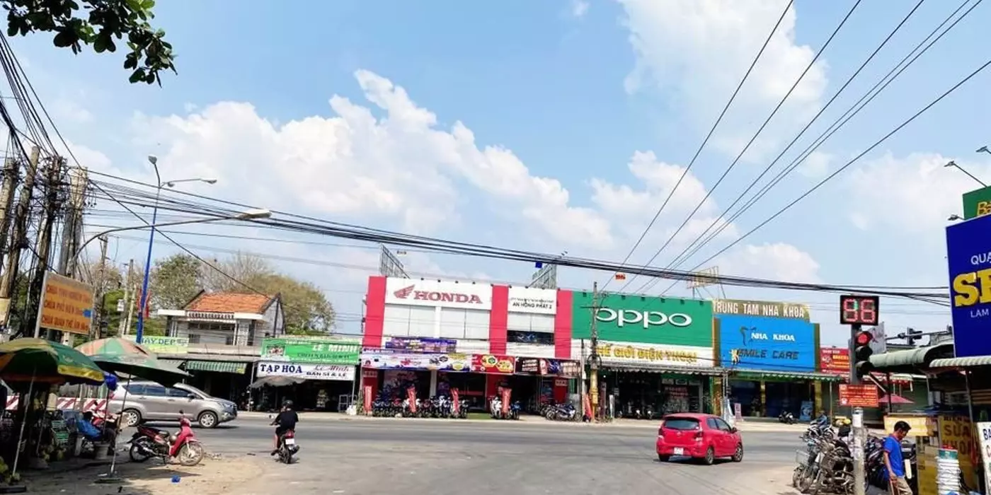 Nhà có việc gấp cần bán lô đất cặp sát Chợ đang buôn bán, 5x20 Sổ sẵn
Giá chỉ 750 triệu