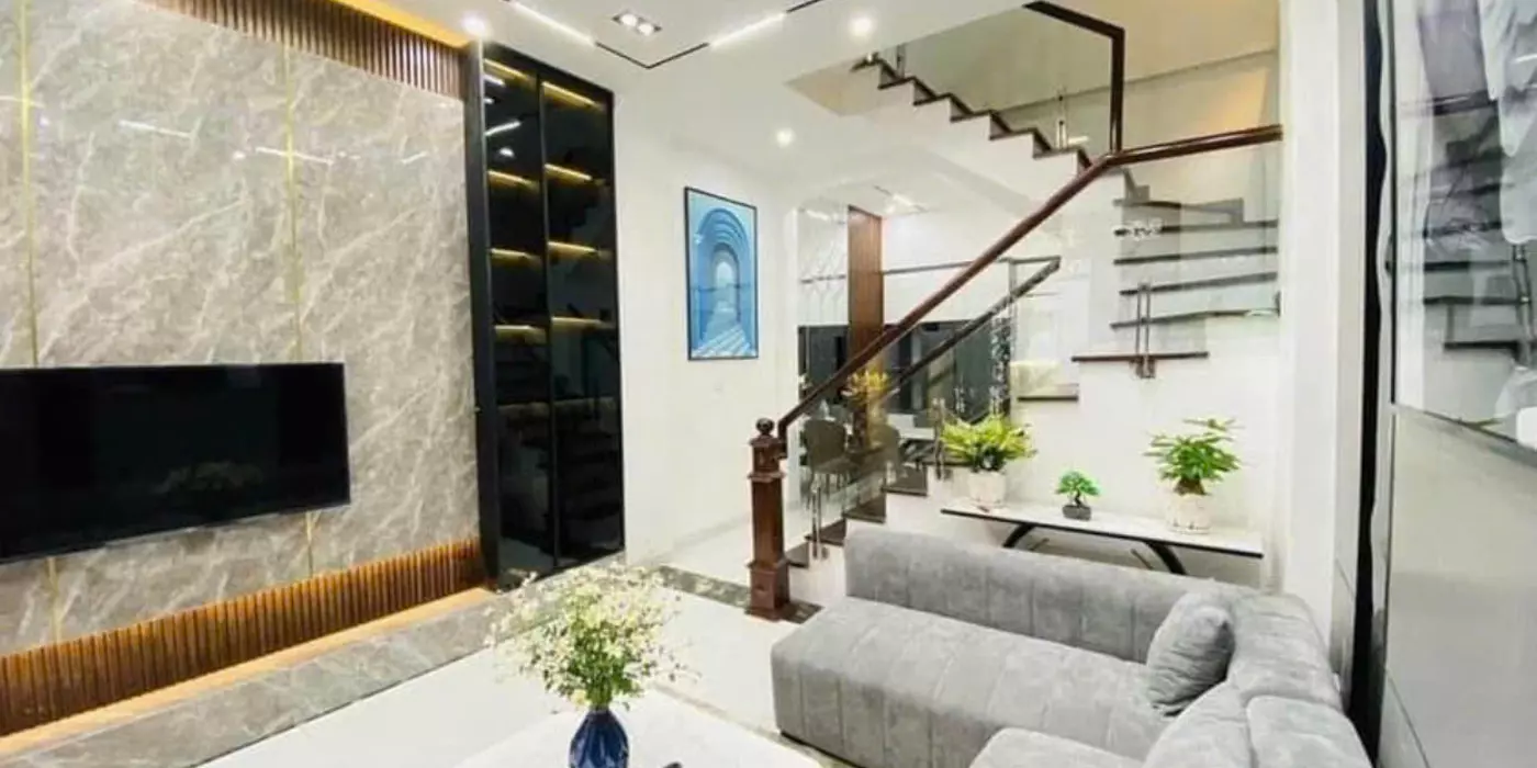 Bán Gấp Trung Kính 42m2 - 6.96 tỷ - Chỉ Một Căn Duy Nhất - Ngõ Nông Rộng Thông Thoáng - 30m Ra Ô Tô