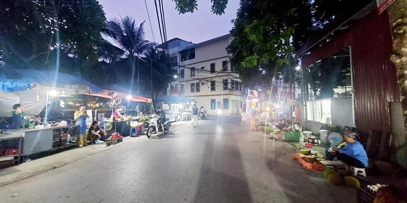 MẶT PHỐ  - Ô TÔ KINH DOANH - THỬA ĐẤT SIÊU ĐẸP - HIỆN 3 THOÁNG - OTO TẢI TRÁNH NHAU - NGAY NGÃ TƯ
