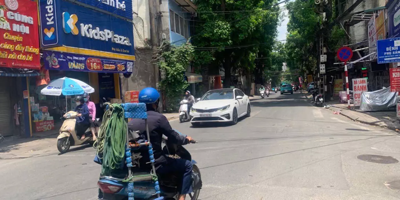 Bán nhà mặt phố La Thành 5.5 tỷ, 26m2, lô góc, kinh doanh