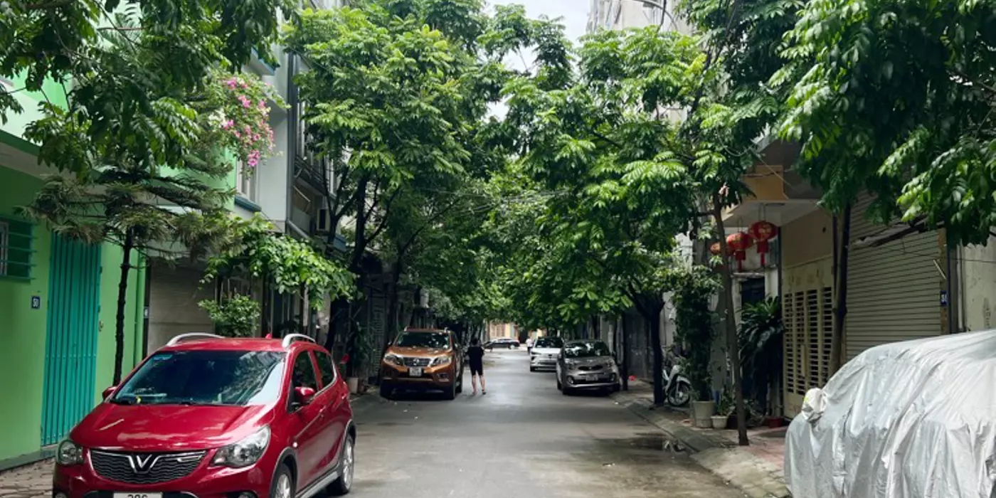 Bán nhà Chiến Thắng, 35m2, vỉa hè, phân lô, ô tô tránh, tặng nhà 8.35 tỷ.