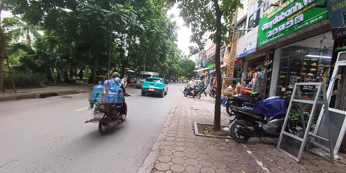 SIÊU HÓT....CHỦ THIỆN TRÍ GỬI BÁN NHANH NHÀ MẶT PHỐ KIM GIANG - Ô TÔ VỈA HÈ -KINH DOANH SẦM UẤT