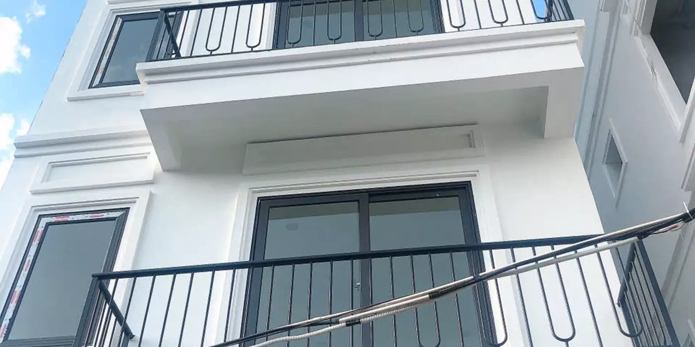 GẤP! NHÀ TT CHÚC SƠN - Ô TÔ VÀO CỬA - LÔ GÓC 2 MẶT THOÁNG - 4 TẦNG