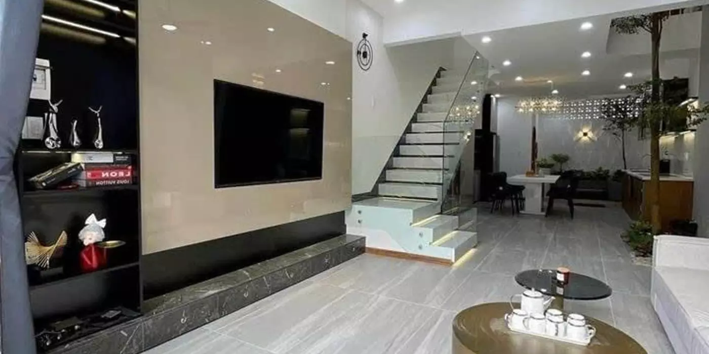 Bán nhà Vạn Bảo - 5 tầng - 4m mặt tiền - ngõ nông gần phố - ba gác đỗ cửa