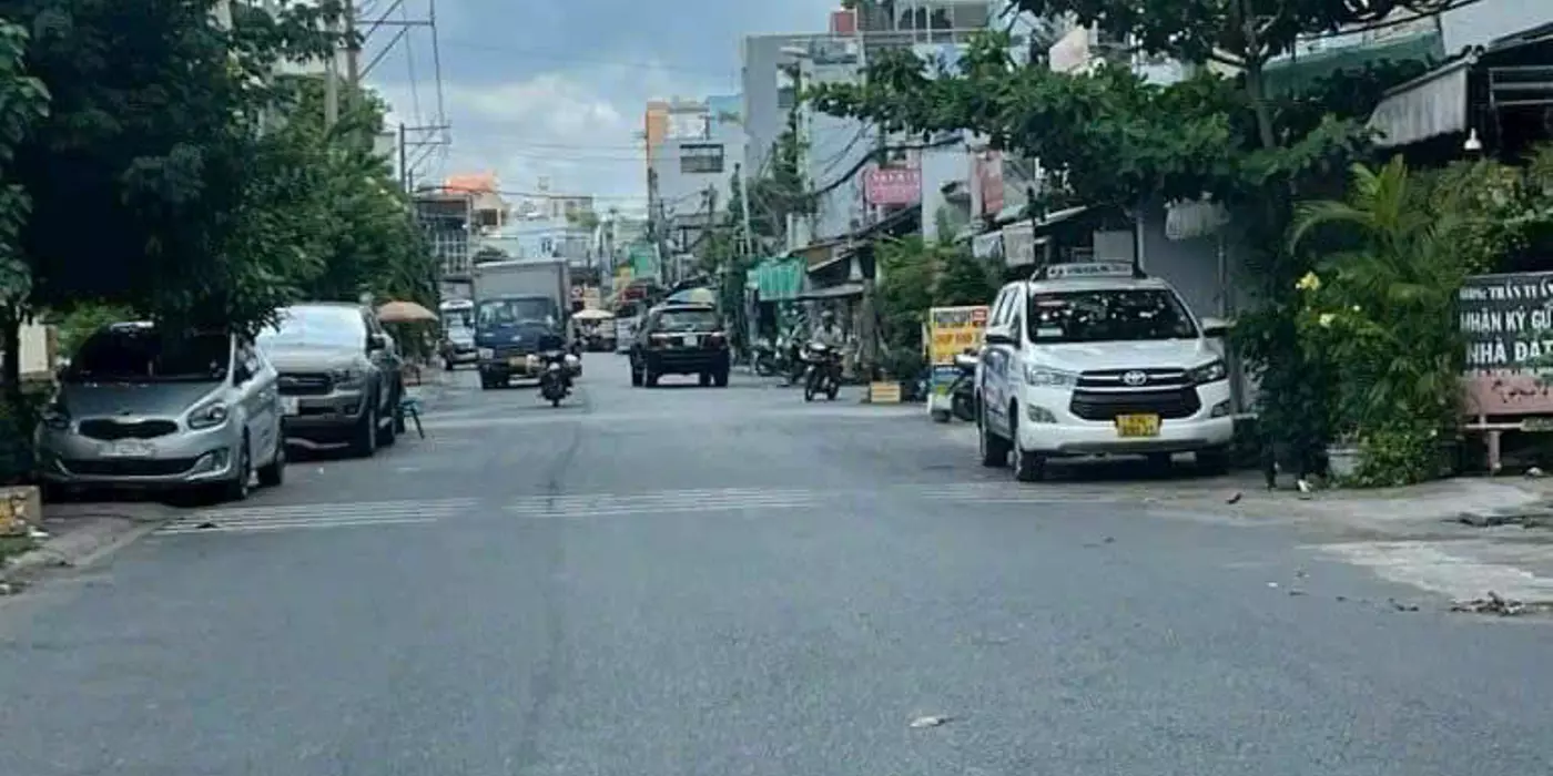 Hiếm Rẻ Gấp! 3 Tầng Hơn 600m² Sàn - Mặt Tiền Kinh Doanh Đông Hưng Thuận Chỉ 17.5 Tỷ (Còn TL)