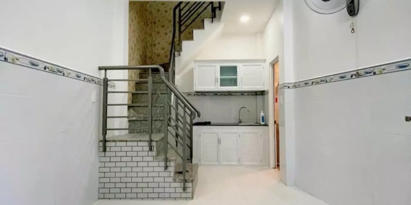 Hẻm 3 m 
Ngang 3,5 x 6 m 
Đúc bê tông Trệt lầu 
HƠN 1,3 TỶ xx