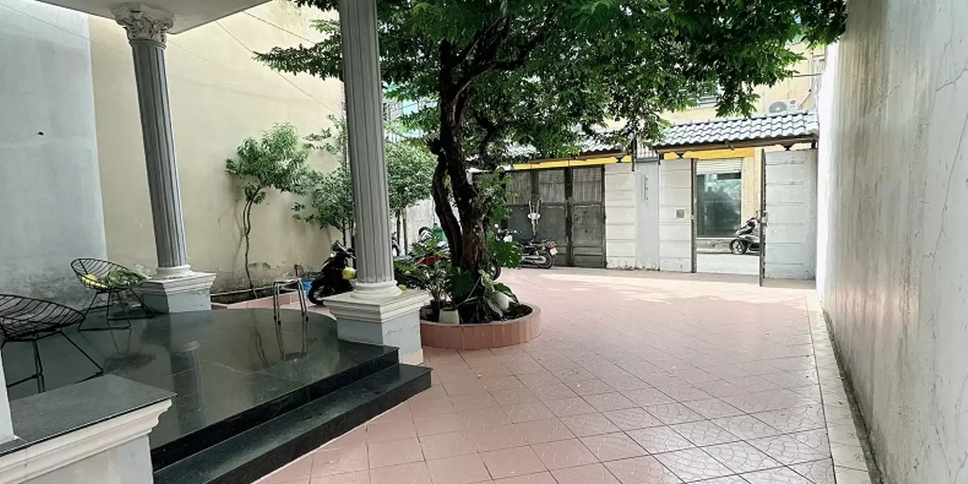 Bán biệt thự Cộng Hoà, P4, Tân Bình, 231m2, 3 tầng, ngang 7,6m, đẹp tuyệt
