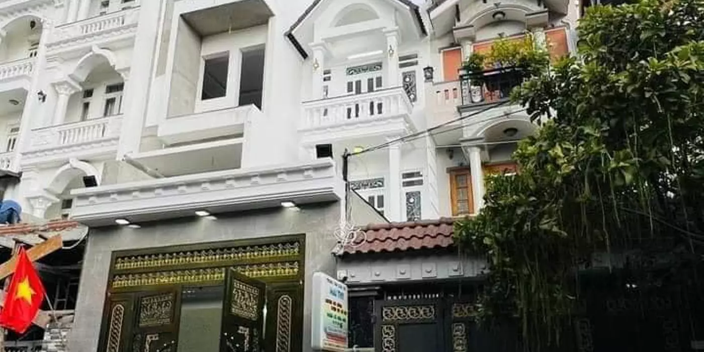 Bán nhà mặt tiền đường 3 tầng 4x25m giá 7,7 tỷ  HT26, P. Hiệp Thành, Quận 12