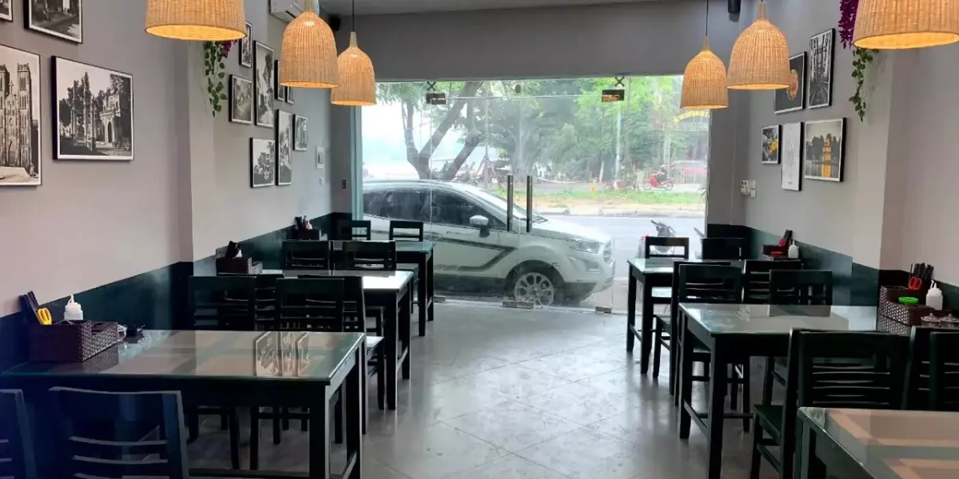 BÁN NHÀ MẶT PHỐ HOÀNG CẦU, ĐỐNG ĐA, DIỆN TÍCH 50M2, 3 TẦNG KINH DOANH, MẶT TIỀN 4.8M, GIÁ 26 TỶ.