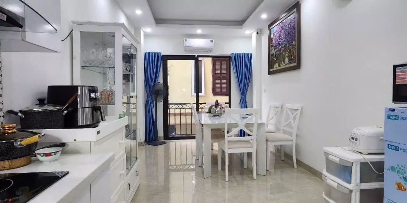 Nhà Đội Cấn đẹp xách vali về ở ngay 35m 6 tầng mặt tiền 3,5m giá 7,5 tỷ ( thương lượng )