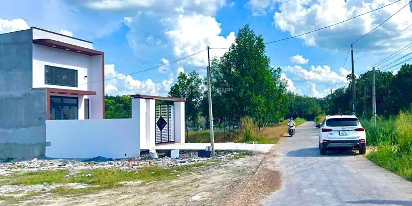 260TRIỆU SỞ HỮU NGAY 5x26 130m2 THỔ CƯ, SHR, SÁT CHỢ, ĐỐI DIỆN ỦY BAN,CẶP KHU CÔNG NGHIỆP TẠI BÌNH