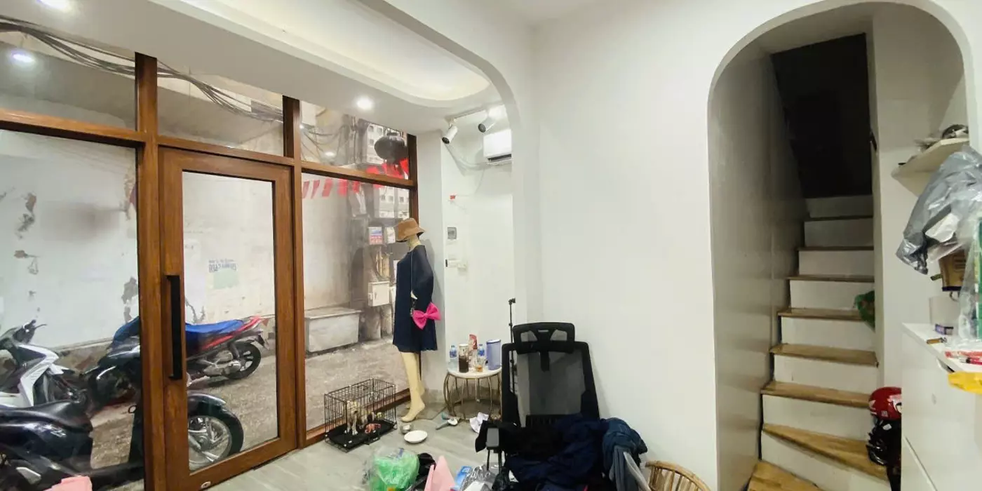 Bán nhà N. Hoàng An, Ô TÔ, KINH DOANH, 16/23T2 m2 , 4 Tầng , 3,95m mặt tiền, nhỉnh 4 tỷ.