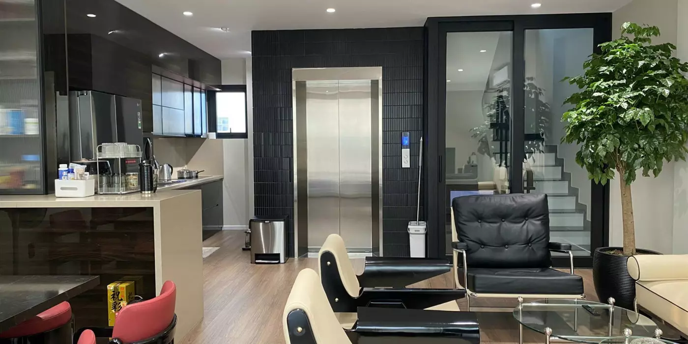 BÁN NHÀ NGÕ 106 HOÀNG QUỐC VIỆT, DT 60M2 , PHÂN LÔ GARA Ô TÔ, GẦN PHỐ, Ở/VĂN PHÒNG, CHỈ 18 TỶ