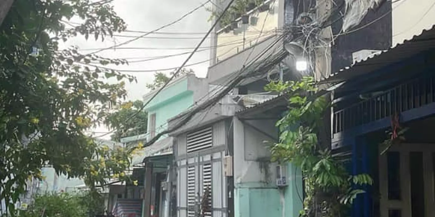 Bán nhà HXH ngay Kinh Dương Vương, giáp Q.6. Nhà đẹp 2 tầng, 4x17m. Chỉ 4.6 tỷ