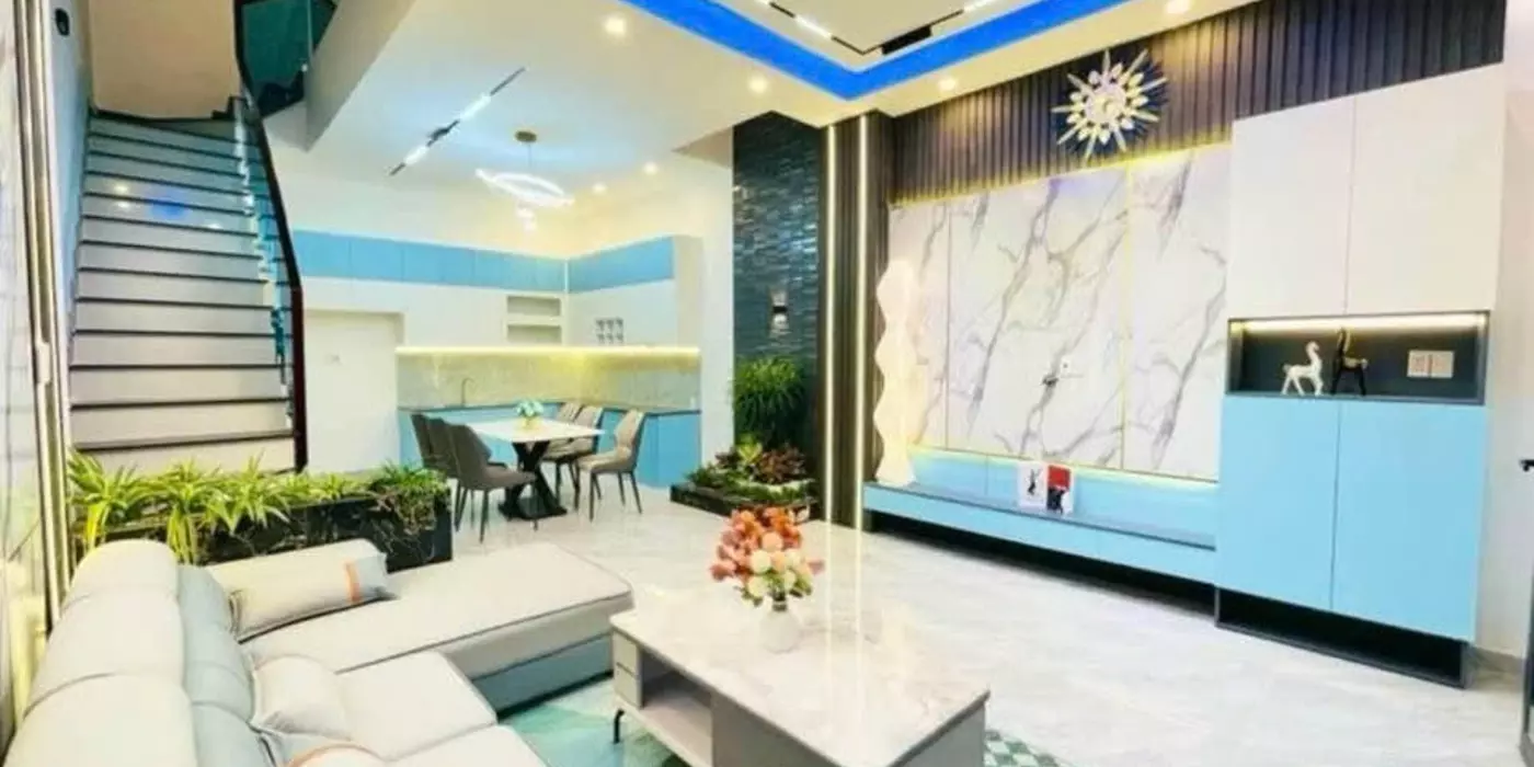 Bán nhà PHÙNG CHÍ KIÊN – 2 Thoáng – 10M ra oto đỗ - gần phố - full nội thất