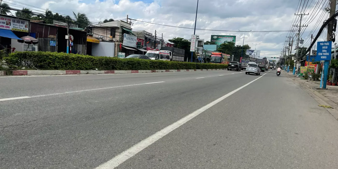 Cho thuê mặt bằng mặt tiền Quốc lộ 13, 150m2 giá 13tr