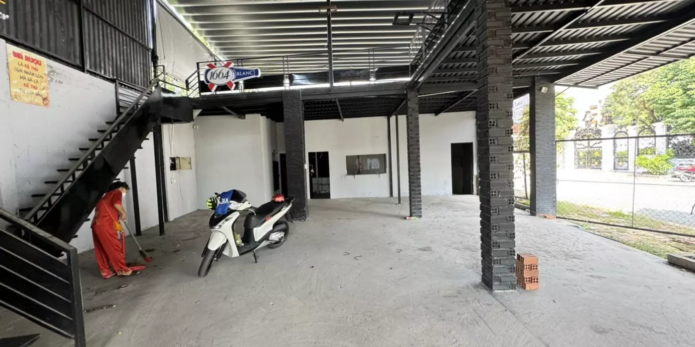 Cho Thuê Mặt Bằng Căn Góc Tại Chánh Nghĩa, Thủ Dầu Một,Diện tích sử dụng: 400m².Giá thuê: 18