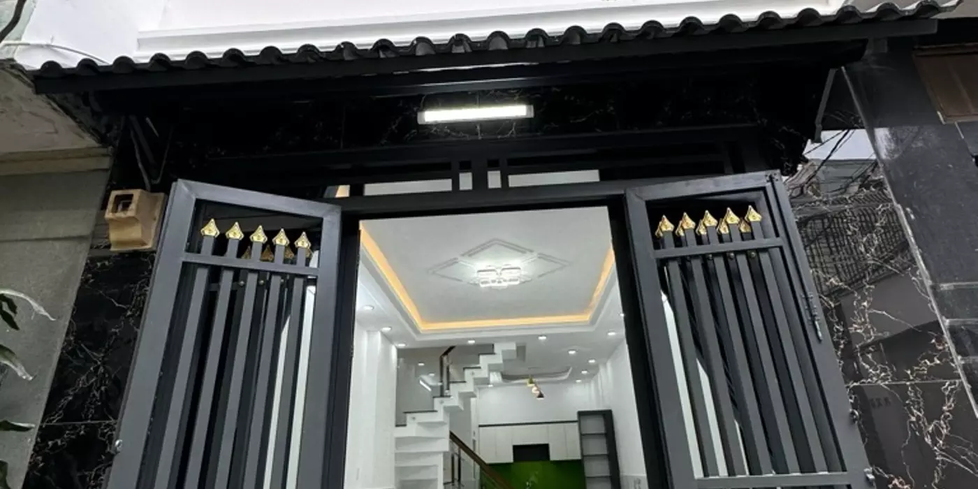 NGAY NGÃ TƯ 4 XÃ - TÂN HOÀ ĐÔNG - NHÀ 3 TẦNG MỚI - 42M2 - 3 PHÒNG NGỦ - HẺM ĐẸP THÔNG - SỔ NỞ HẬU