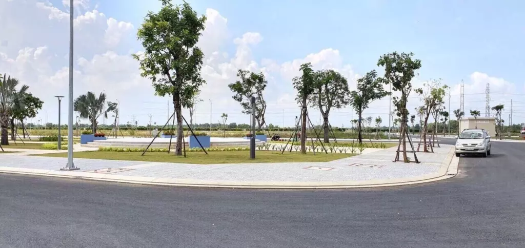 Bán gấp lô đất View hồ nghỉ dưỡng kinh doanh cực  kì tốt, cặp sát TTHC Củ Chi.
Diện tích