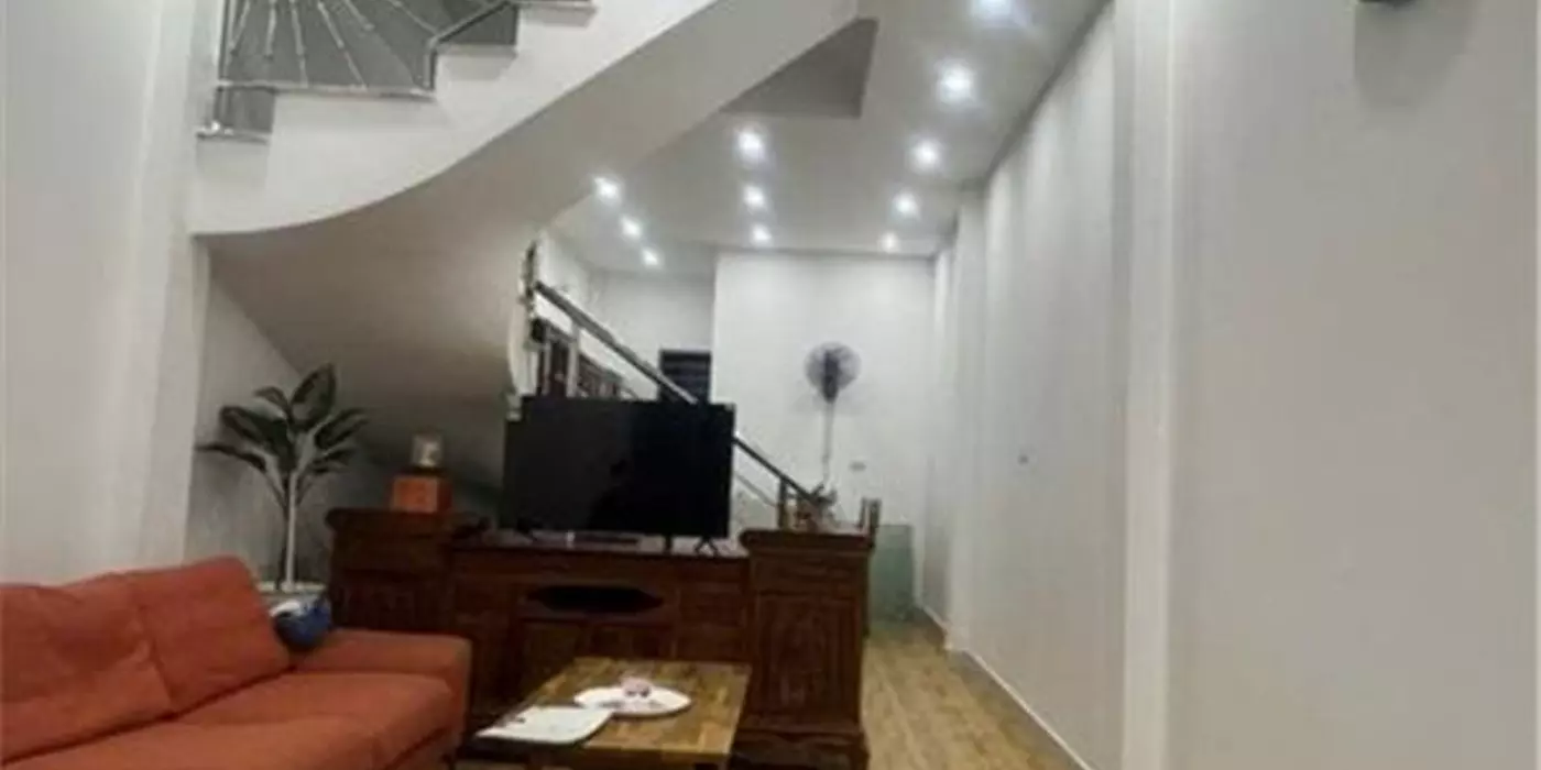 BÁN NHÀ NGÔ QUYỀN - HÀ ĐÔNG - DT 48M2 - 8TỶ - LÔ GÓC - 2 THOÁNG - HÀNG HIẾM