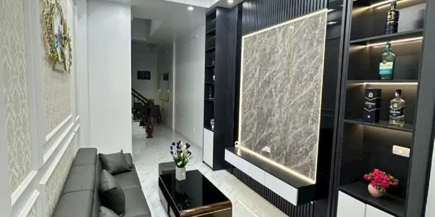 Bán nhà Vương Thừa Vũ 40m2 x 5 tầng sát phố - 2 mặt thoáng vĩnh viễn chỉ 5,2 tỷ